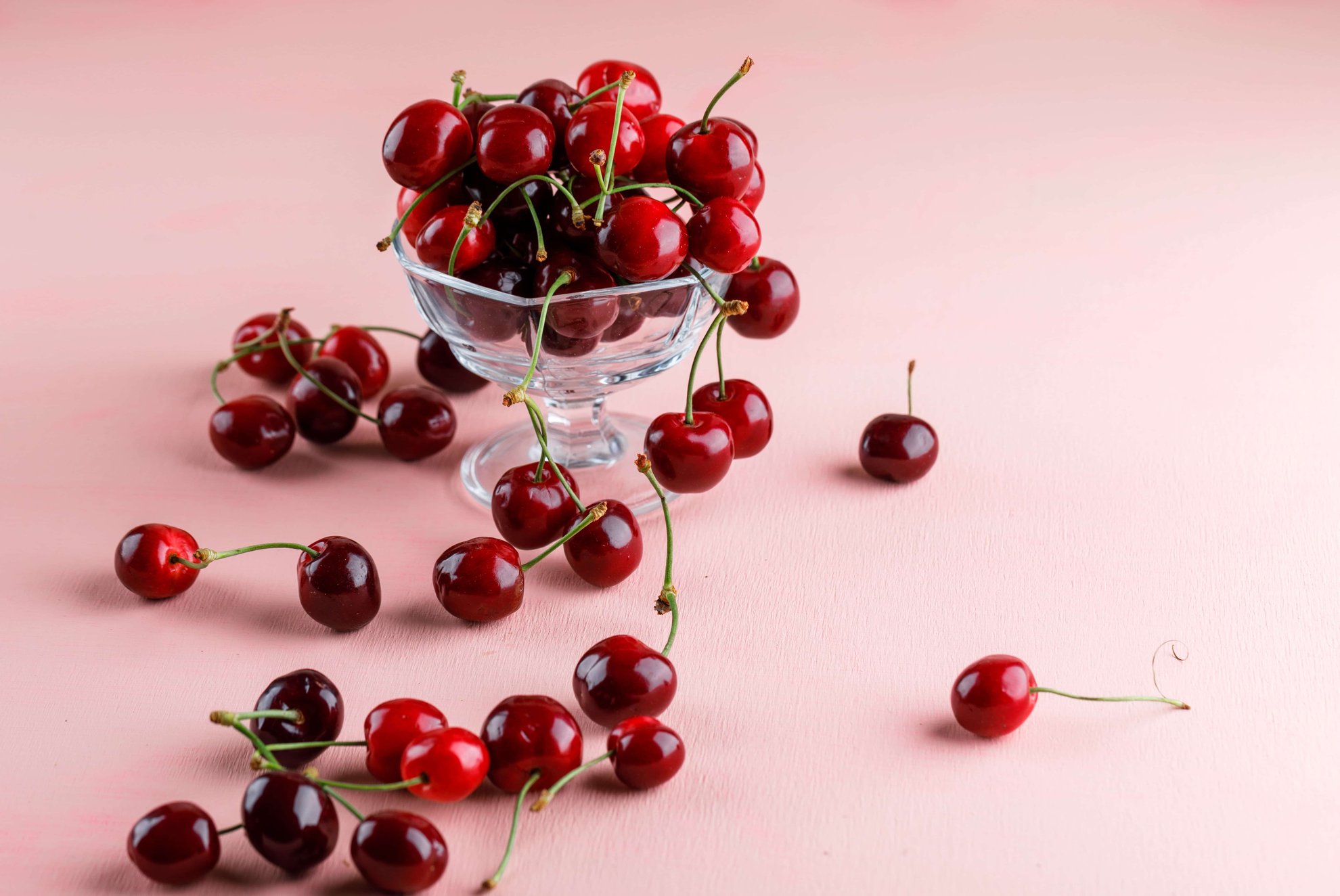 cherries-vase-pink-surface-min-min (1)